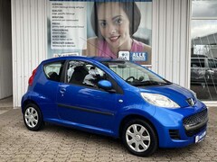 Bild des Angebotes Peugeot 107 1.0 Filou 70