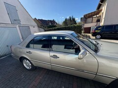 Bild des Angebotes Mercedes-Benz 220 W202