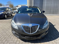 Bild des Angebotes Lancia Delta Argento