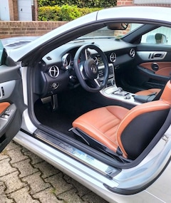 Bild des Angebotes Mercedes-Benz SLC 200 SLC 200 9G-TRONIC, WIE NEU,I. HAND,TOP-AUSSTATTUNG