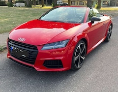Audi QUATTRO TT Cabrio S-line 16V Turbo