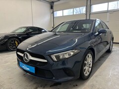 Bild des Angebotes Mercedes-Benz A 180 d Style Limousine*LED*FLA*SpurH*R-KAM*1-HA* LM PDC