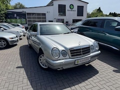 Bild des Angebotes Mercedes-Benz E 240 Elegance*KLIMA*PDC*TEMPO*SCHIEBEDACH