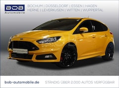 Bild des Angebotes Ford Focus ST 2.0 EcoBoost NAVI CARPLAY SHZ LHZ BT LM