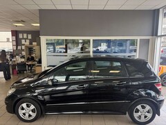 Bild des Angebotes Mercedes-Benz B 200 Automatik Sport Tüv NEU T-Leder Navi PDC