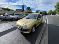 Bild des Angebotes Peugeot 206 1.4 Filou – 5‑Türer – TÜV bis 02/2028!