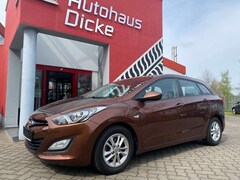 Bild des Angebotes Hyundai i30 cw Klima Tempomat Lenkradheizg 2.Hd