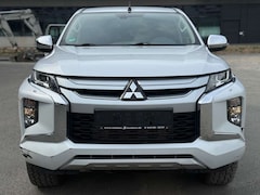 Bild des Angebotes Mitsubishi L200 Plus Club Cab 4WD
