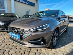 Bild des Angebotes Hyundai i30 1,5GDI 113PS / LED / NAVI / SHZ / ALU