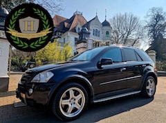 Bild des Angebotes Mercedes-Benz ML 63 AMG Glasdach Leder