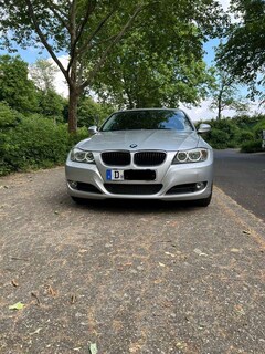 Bild des Angebotes BMW 320 320i