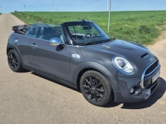 Bild des Angebotes MINI Cooper S Cabrio "Wired" und "Chili"