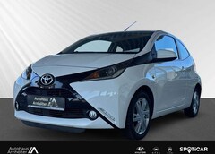 Bild des Angebotes Toyota Aygo 1.0 X-PLAY TOUCH NAVI+KLIMA+PDC+KAMERA++