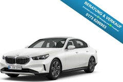 Bild des Angebotes BMW 520 d M Sport HUD AHK El. Pano Navi Digitales Cockpit