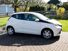 Bild des Angebotes Toyota Aygo Aygo x