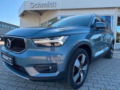 Bild des Angebotes Volvo XC40 T2 Momentum Pro