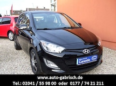 Bild des Angebotes Hyundai i20 Classic,KLIMAAUTOMATIK,TEILLEDER,SITZHEIZUNG