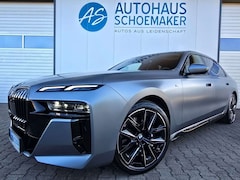 Bild des Angebotes BMW 740 d xDrive M Sport Pro*UPE-152tEUR*Matt*el-Tür