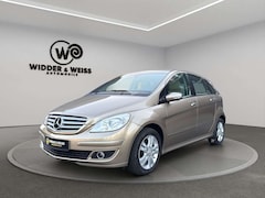 Bild des Angebotes Mercedes-Benz B 180 CDI 1.HAND/AUTOMATIK/AHK/S-HEFT