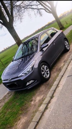 Bild des Angebotes Hyundai i20 i20 1.1 CRDi YES! Silver