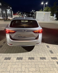 Bild des Angebotes Toyota Avensis Avensis Combi Diesel Touring Sports 1.6 D-4D Execu