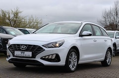 Bild des Angebotes Hyundai i30 1.6 CRDi/VOLLSHEFT/NAVI/RCAM/PDC/BT/TEMP/SHZ