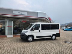 Bild des Angebotes Peugeot Boxer Kombi 330 L1H1 Allure Blue-HDi 140
