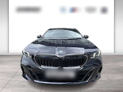 Bild des Angebotes BMW 540 d xDrive Touring M Sportpaket Pro-Bowers & Wilkins