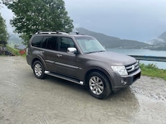 Bild des Angebotes Mitsubishi Pajero Pajero 3.2 DI-D Automatik Instyle