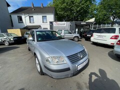 Bild des Angebotes VW Passat *1,6I KLIMA+ALU*