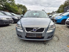 Bild des Angebotes Volvo V50 Kombi D4 Momentum*Automatik*TÜV9/27