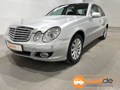 Bild des Angebotes Mercedes-Benz E 220 CDI Elegance Automatik Navi Klima PDC Tempomat