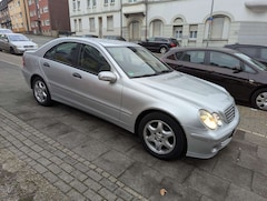 Bild des Angebotes Mercedes-Benz C 180 C-Klasse Kompressor Automatik AHK PDC 1a Zustand