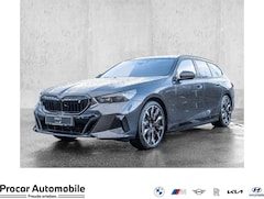 Bild des Angebotes BMW i5 eDrive40 0,25%Versteu. MPro PANO HUD AHK DAPro