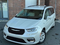 Bild des Angebotes Chrysler Pacifica 3.6 Touring L*Carplay*ACC*360Kamera*LED*Alpine