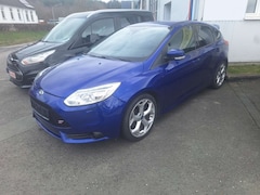 Ford Focus ST Xenon Keyless Sony Recaro TOP
