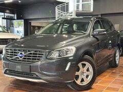 Bild des Angebotes Volvo XC60 D5 AWD MOMENTUM LEDER NAVI XENON 1.HAND 215PS