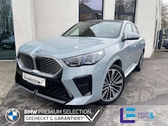 Bild des Angebotes BMW iX2 xDrive30 M Sport || 360 Pano Massage AHK H&K