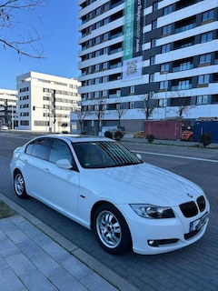 Bild des Angebotes BMW 328 328i E90 (USA)