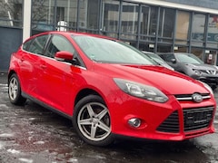 Bild des Angebotes Ford Focus Lim. Champions Edition