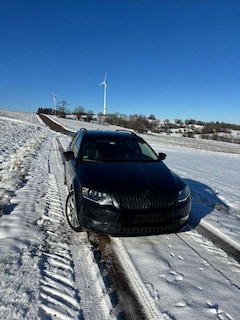 Bild des Angebotes Skoda Octavia Elegance 4x4