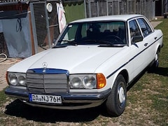 Bild des Angebotes Mercedes-Benz 250 W 123