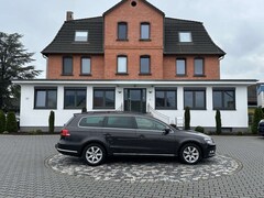 Bild des Angebotes VW Passat Comfortline BI-XEN NAVI SHZ PDC AHK SPORT