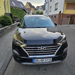 Bild des Angebotes Hyundai TUCSON blue 2.0 CRDi 4WD Aut. Premium