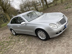 Bild des Angebotes Mercedes-Benz E 200 Kompressor Automatik Classic