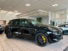 Bild des Angebotes Porsche Cayenne Turbo S SportDesign/Panorama/21Zoll