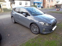 Bild des Angebotes BMW 230 2er Active Tourer Plug-In-Hybrid 230e xDrive Active Tourer Aut. Luxury Line