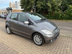 Bild des Angebotes Mercedes-Benz A 150 Elegance-Automati-Teilleder-PDC-Navi