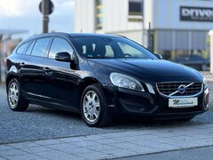 Bild des Angebotes Volvo V60 D3 Kombi Kinetic AHK NAVI KLIMA SHZ 5Zyl.