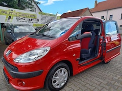 Bild des Angebotes Peugeot 1007 Premium *Klima*abnehm.-AHK*erst76tkm*gepfl.*HU-26*